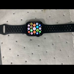 Apple Watch 4 44mm and iPhone XS Max gold